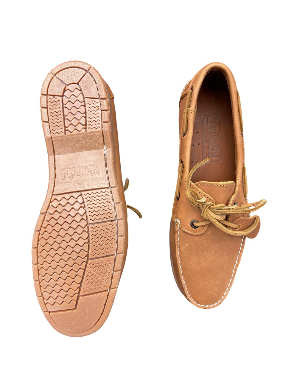 Zapatos en tipo nautico